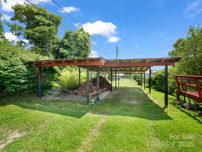 40 Country View Lane, Hendersonville, NC 28792.  MLS# CAR4283391, YatesRealty ID 29672. Carport/Storage