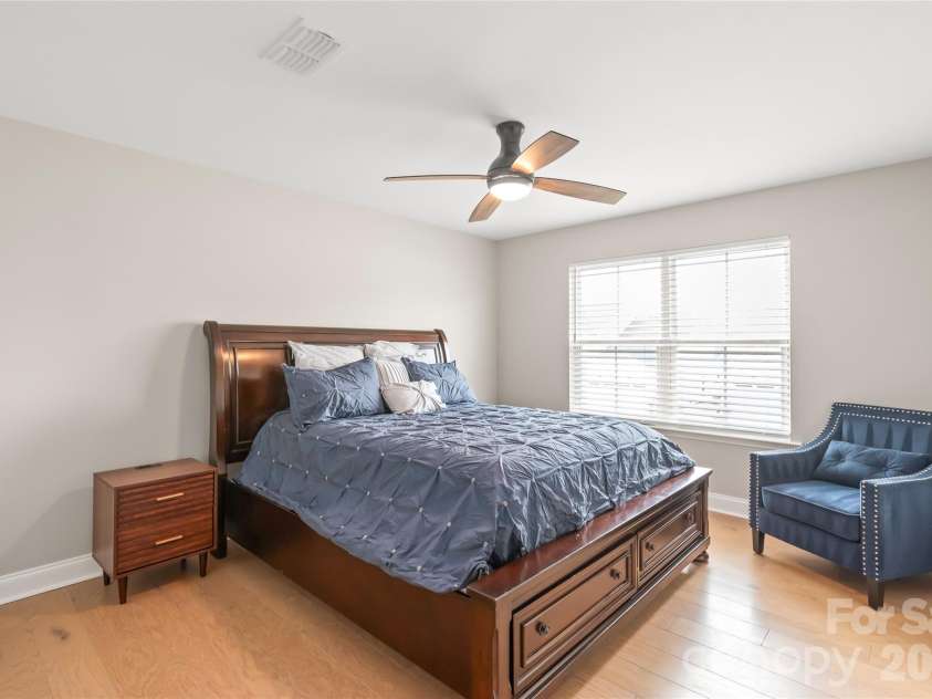 12205 Hollinhope Drive, Charlotte, NC 28278.  MLS# CAR4385321, YatesRealty ID 29673. Bedroom 3