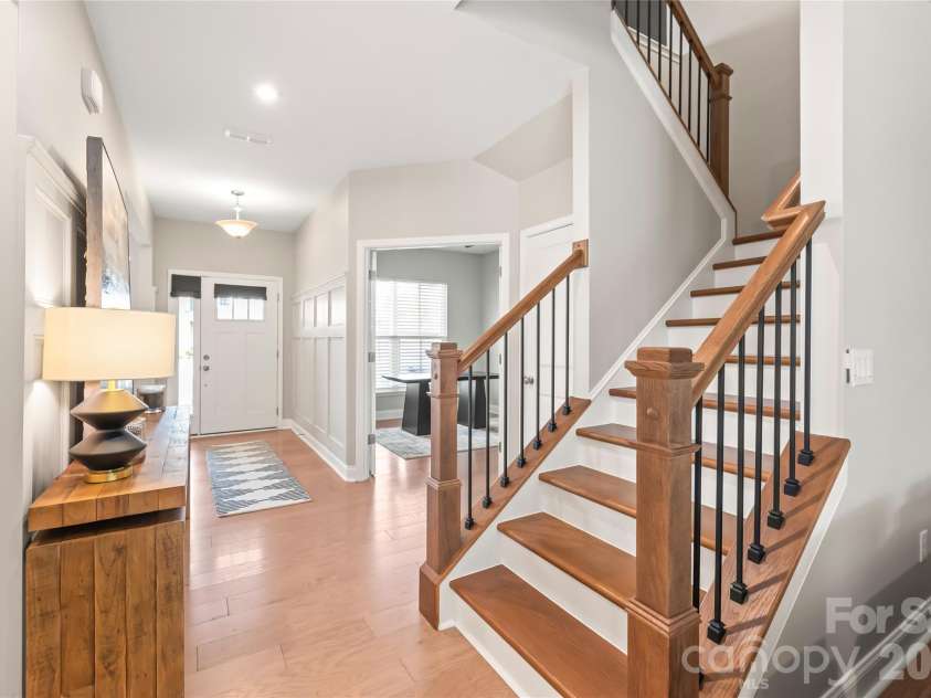 12205 Hollinhope Drive, Charlotte, NC 28278.  MLS# CAR4385321, YatesRealty ID 29673. Staircase