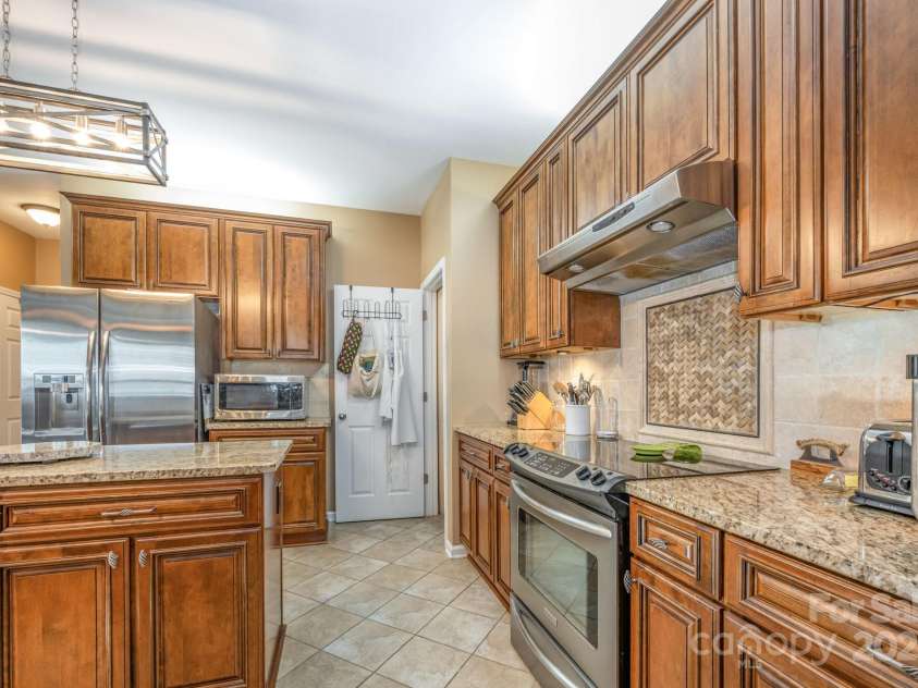 6006 Brook Valley Run, Monroe, NC 28110.  MLS# CAR4286232, YatesRealty ID 29673. 