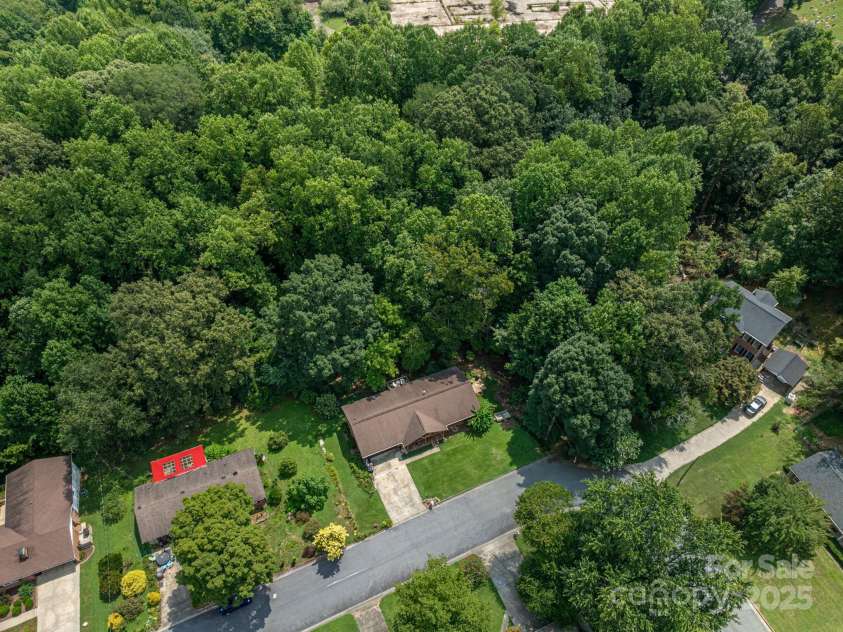 915 Danbrook Circle, Lincolnton, NC 28092.  MLS# CAR4286557, YatesRealty ID 29674. 