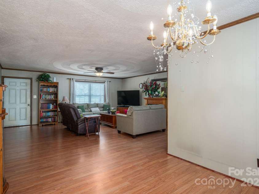 915 Danbrook Circle, Lincolnton, NC 28092.  MLS# CAR4286557, YatesRealty ID 29674. 