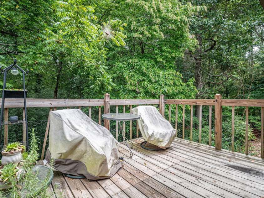 915 Danbrook Circle, Lincolnton, NC 28092.  MLS# CAR4286557, YatesRealty ID 29674. 