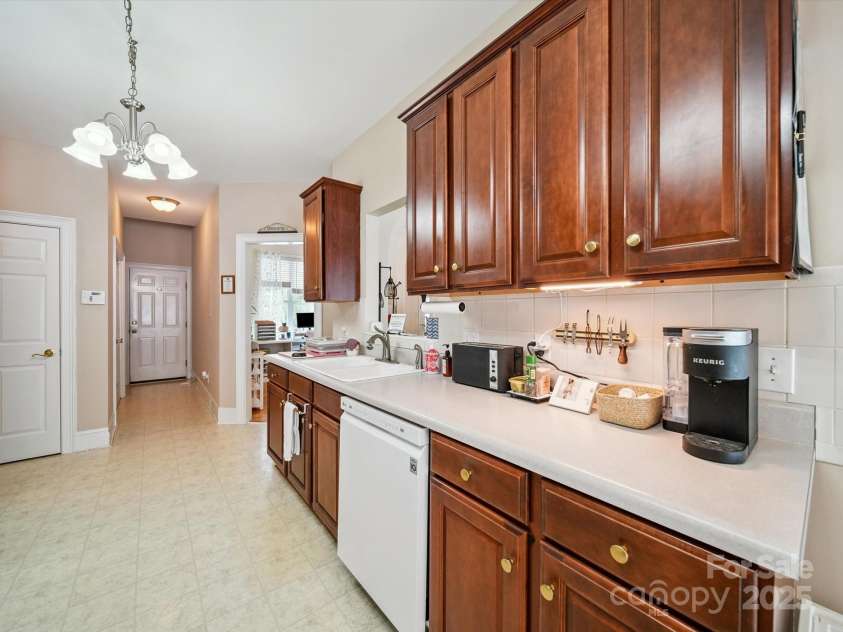 2090 Winding Oak Road, Rock Hill, SC 29732.  MLS# CAR4279008, YatesRealty ID 29675. 