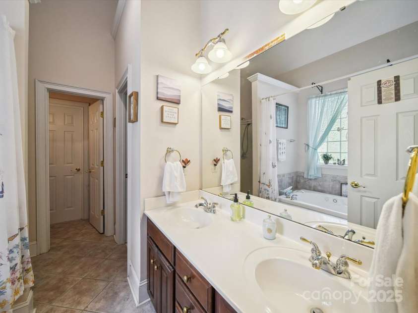 2090 Winding Oak Road, Rock Hill, SC 29732.  MLS# CAR4279008, YatesRealty ID 29675. 
