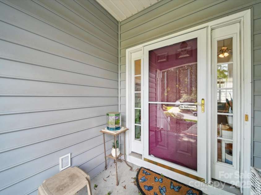 2090 Winding Oak Road, Rock Hill, SC 29732.  MLS# CAR4279008, YatesRealty ID 29675. Inviting Front Porch