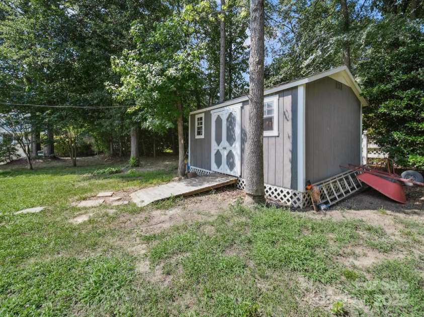2090 Winding Oak Road, Rock Hill, SC 29732.  MLS# CAR4279008, YatesRealty ID 29675. Storage Shed in the backyard
