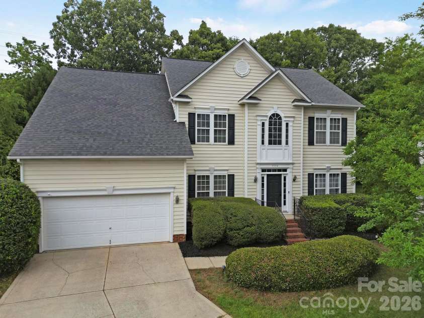 9954 Mitchell Glen Drive, Charlotte, NC 28277.  MLS# CAR4371090, YatesRealty ID 29675. 