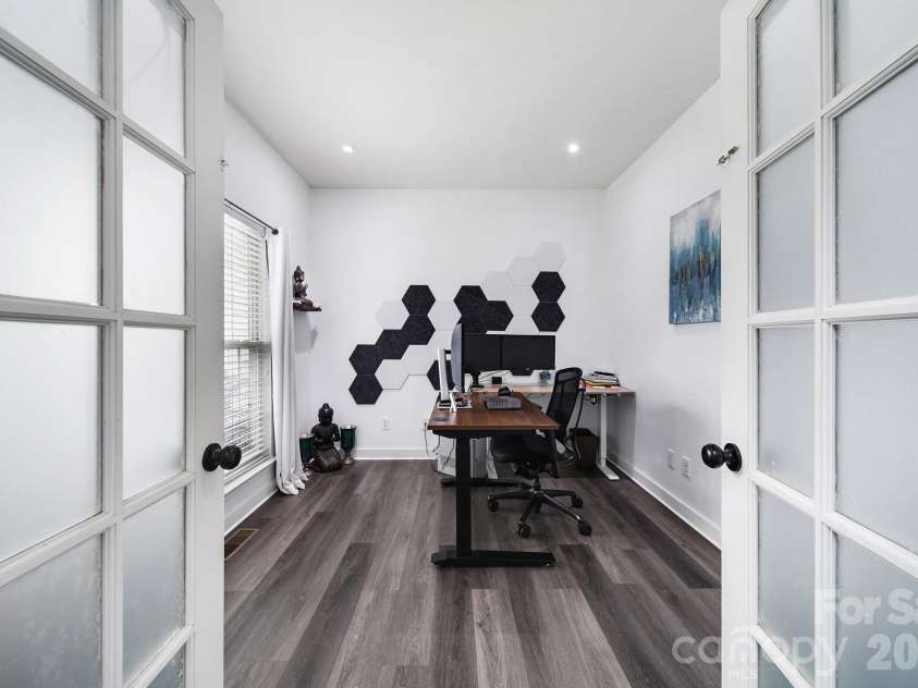 9954 Mitchell Glen Drive, Charlotte, NC 28277.  MLS# CAR4371090, YatesRealty ID 29675. 