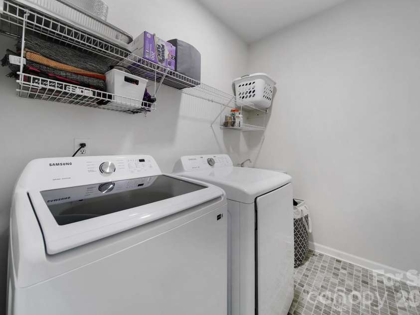 9954 Mitchell Glen Drive, Charlotte, NC 28277.  MLS# CAR4371090, YatesRealty ID 29675. 