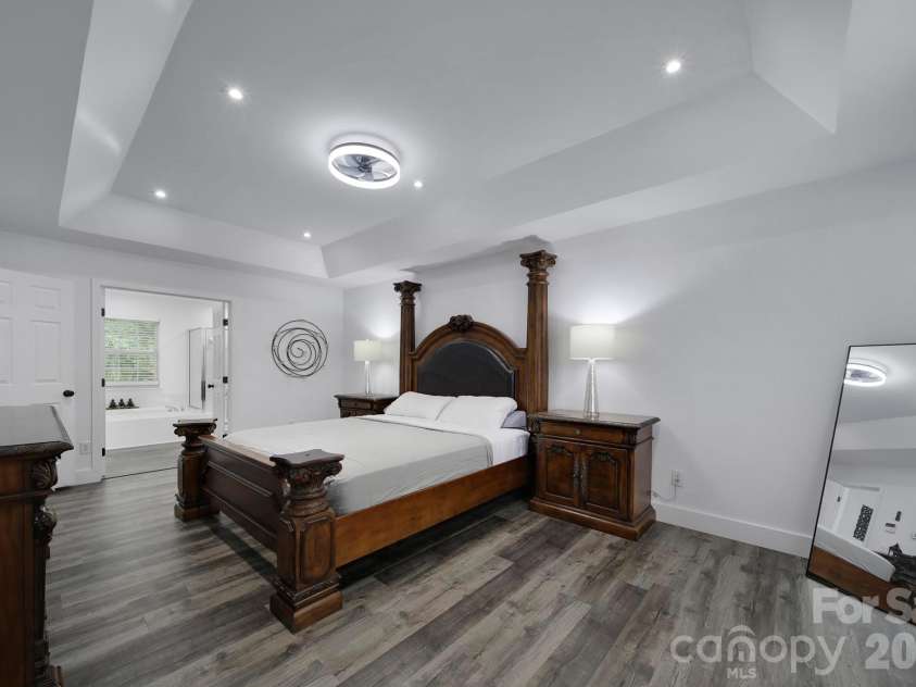9954 Mitchell Glen Drive, Charlotte, NC 28277.  MLS# CAR4371090, YatesRealty ID 29675. 