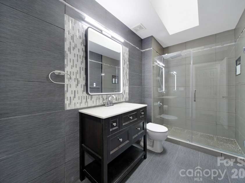 9954 Mitchell Glen Drive, Charlotte, NC 28277.  MLS# CAR4371090, YatesRealty ID 29675. 