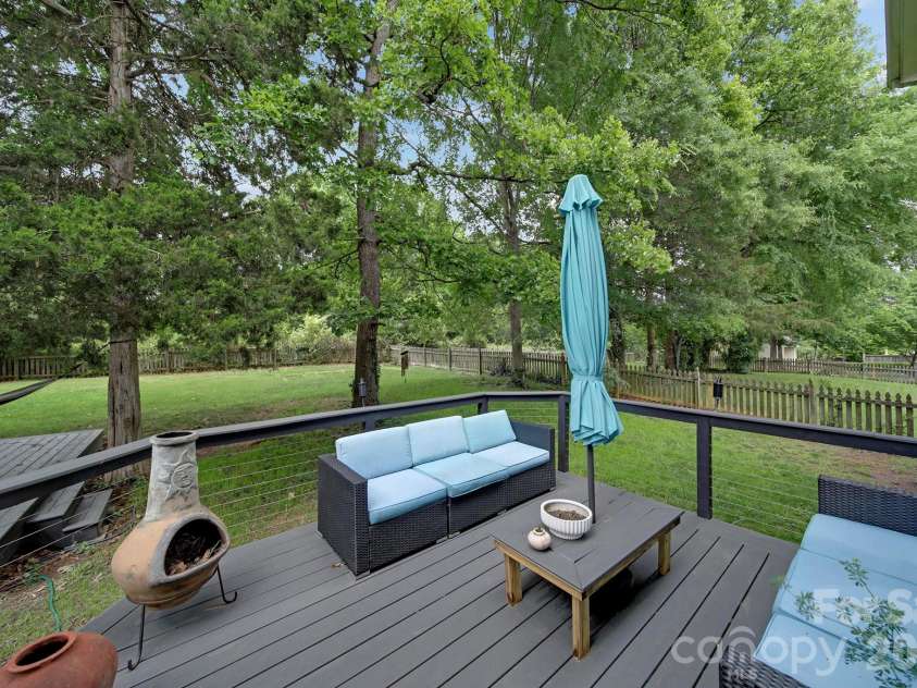 9954 Mitchell Glen Drive, Charlotte, NC 28277.  MLS# CAR4371090, YatesRealty ID 29675. 
