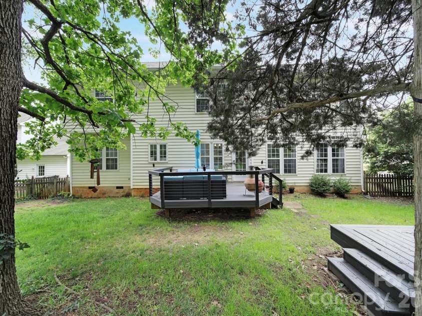 9954 Mitchell Glen Drive, Charlotte, NC 28277.  MLS# CAR4371090, YatesRealty ID 29675. 