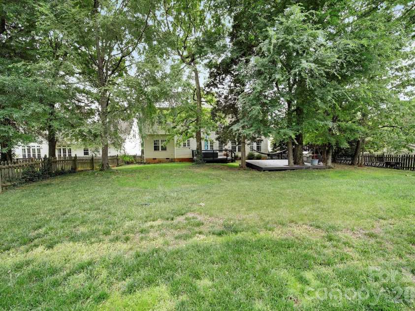 9954 Mitchell Glen Drive, Charlotte, NC 28277.  MLS# CAR4371090, YatesRealty ID 29675. 
