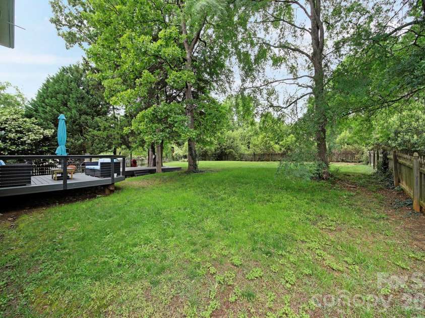 9954 Mitchell Glen Drive, Charlotte, NC 28277.  MLS# CAR4371090, YatesRealty ID 29675. 