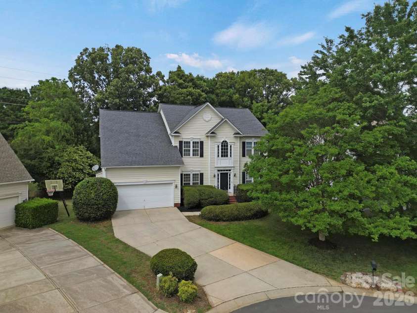 9954 Mitchell Glen Drive, Charlotte, NC 28277.  MLS# CAR4371090, YatesRealty ID 29675. 