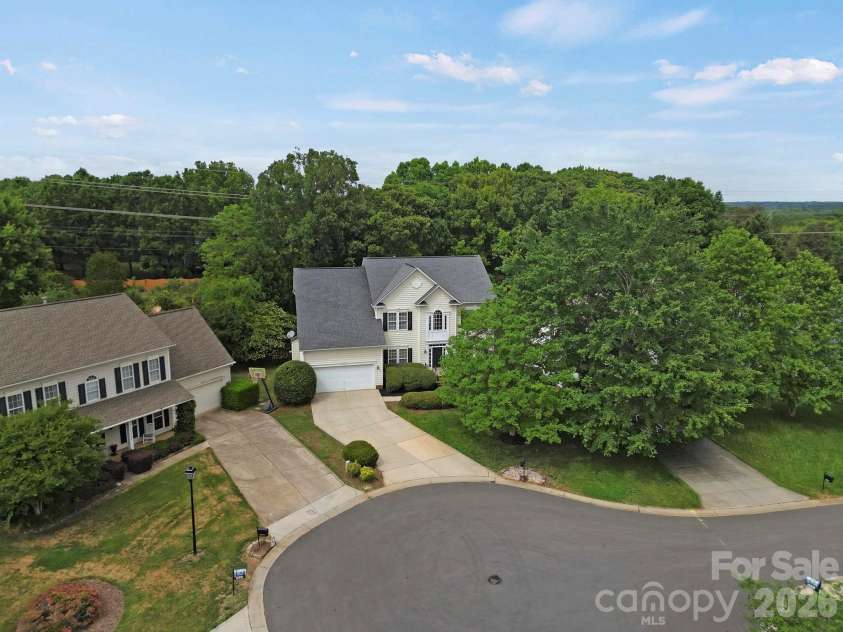 9954 Mitchell Glen Drive, Charlotte, NC 28277.  MLS# CAR4371090, YatesRealty ID 29675. 