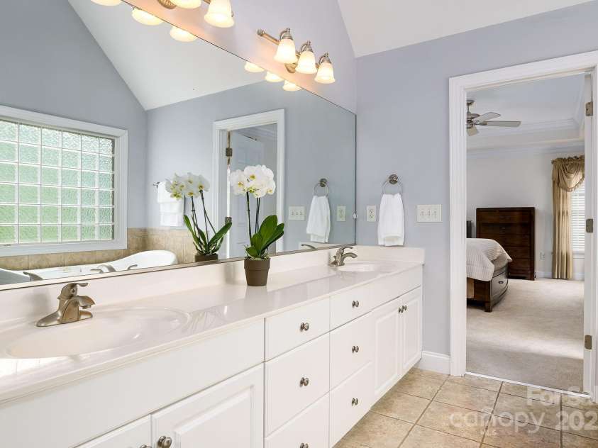 15 Orchard Grass Court, Greensboro, NC 27410.  MLS# CAR4286955, YatesRealty ID 29676. 