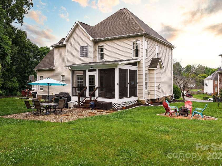 15 Orchard Grass Court, Greensboro, NC 27410.  MLS# CAR4286955, YatesRealty ID 29676. 