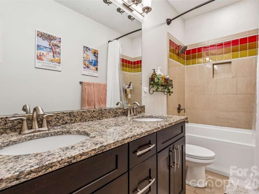 656 Avonmore Drive, Fort Mill, SC 29715.  MLS# CAR4387111, YatesRealty ID 29676. Bathroom 4