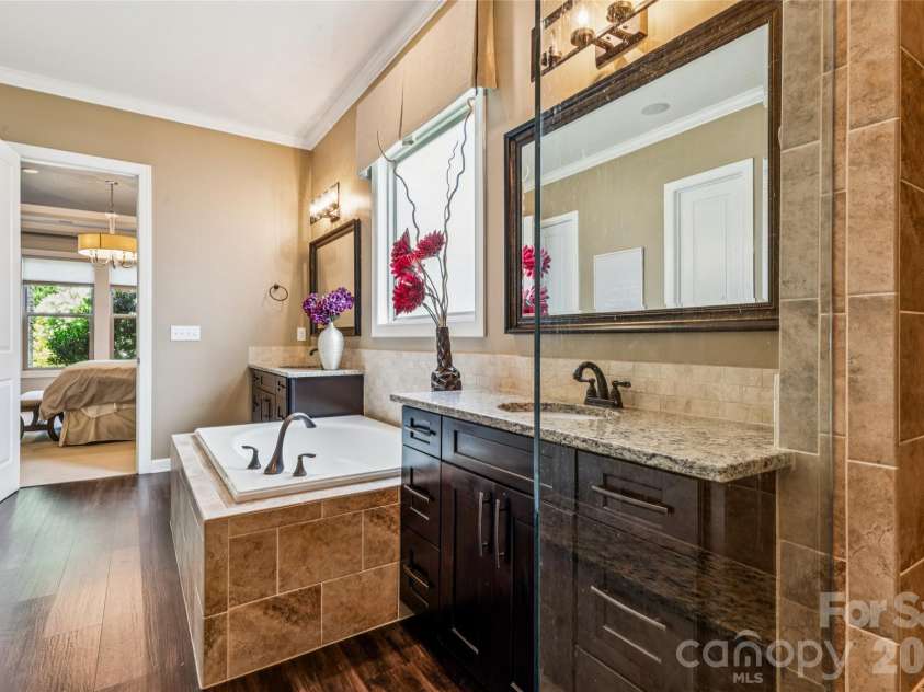 656 Avonmore Drive, Fort Mill, SC 29715.  MLS# CAR4387111, YatesRealty ID 29676. Primary Bathroom