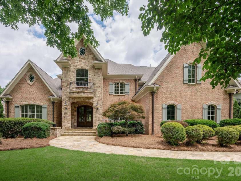 731 Mendenhall Court, Fort Mill, SC 29715.  MLS# CAR4391016, YatesRealty ID 29677. 