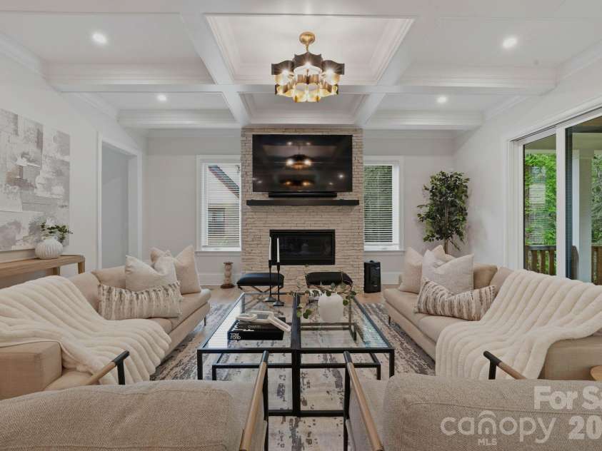4547 Emory Lane, Charlotte, NC 28211.  MLS# CAR4381500, YatesRealty ID 29679. 