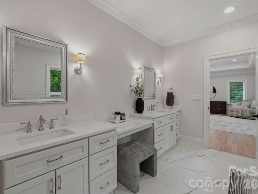 4547 Emory Lane, Charlotte, NC 28211.  MLS# CAR4381500, YatesRealty ID 29679. 