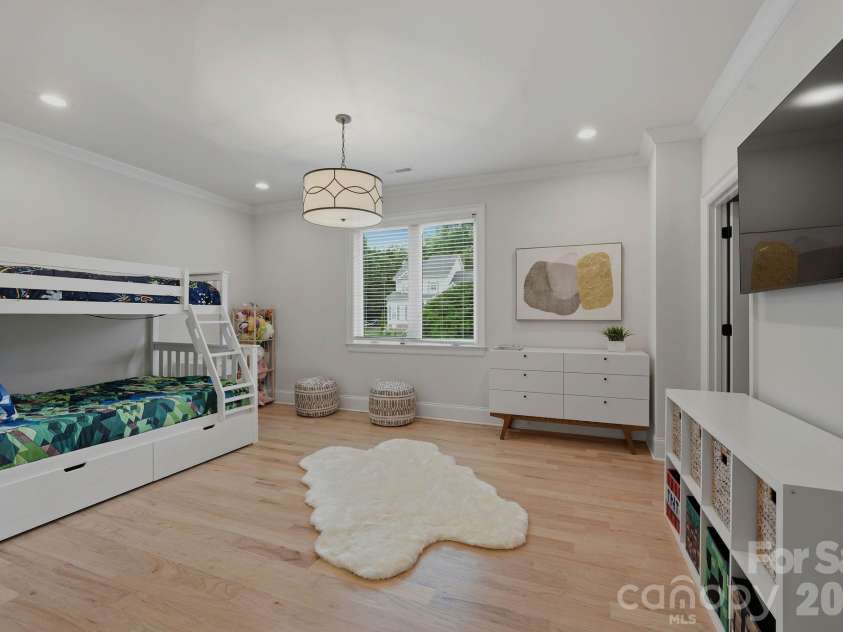 4547 Emory Lane, Charlotte, NC 28211.  MLS# CAR4381500, YatesRealty ID 29679. 