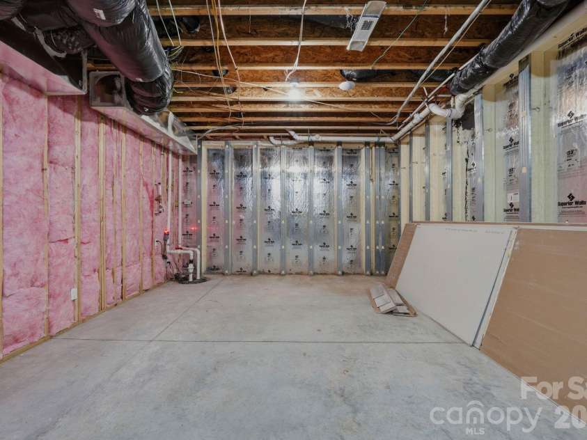 4547 Emory Lane, Charlotte, NC 28211.  MLS# CAR4381500, YatesRealty ID 29679. 