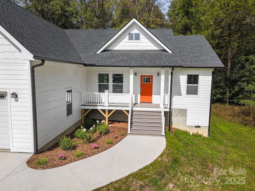 14 Holcombe Road, Candler, NC 28715.  MLS# CAR4274913, YatesRealty ID 2968. 