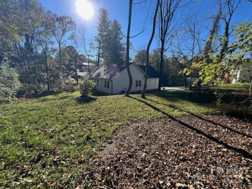 14 Holcombe Road, Candler, NC 28715.  MLS# CAR4274913, YatesRealty ID 2968. 