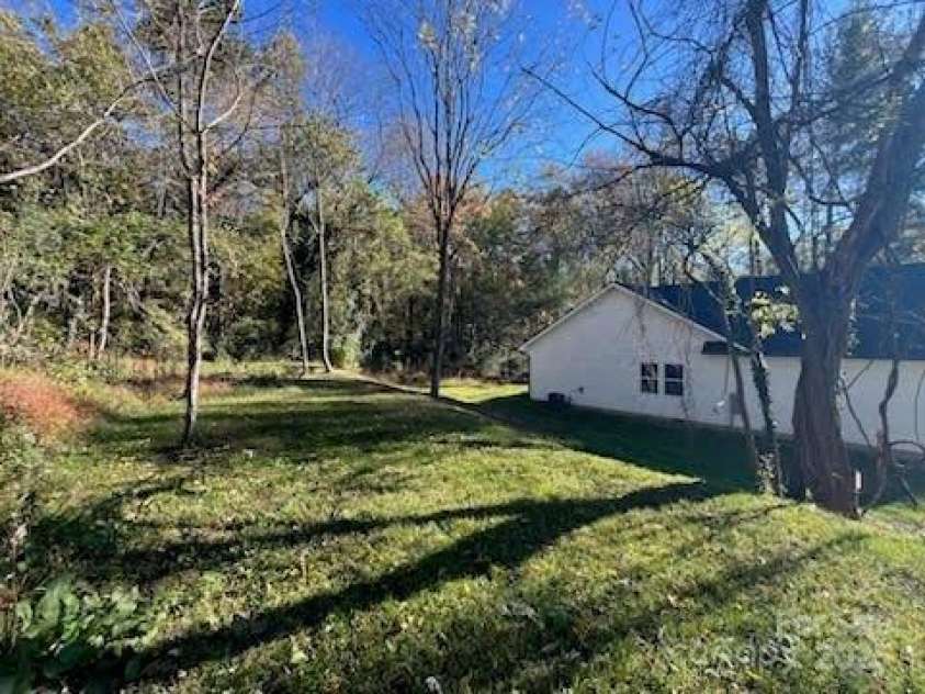 14 Holcombe Road, Candler, NC 28715.  MLS# CAR4274913, YatesRealty ID 2968. 