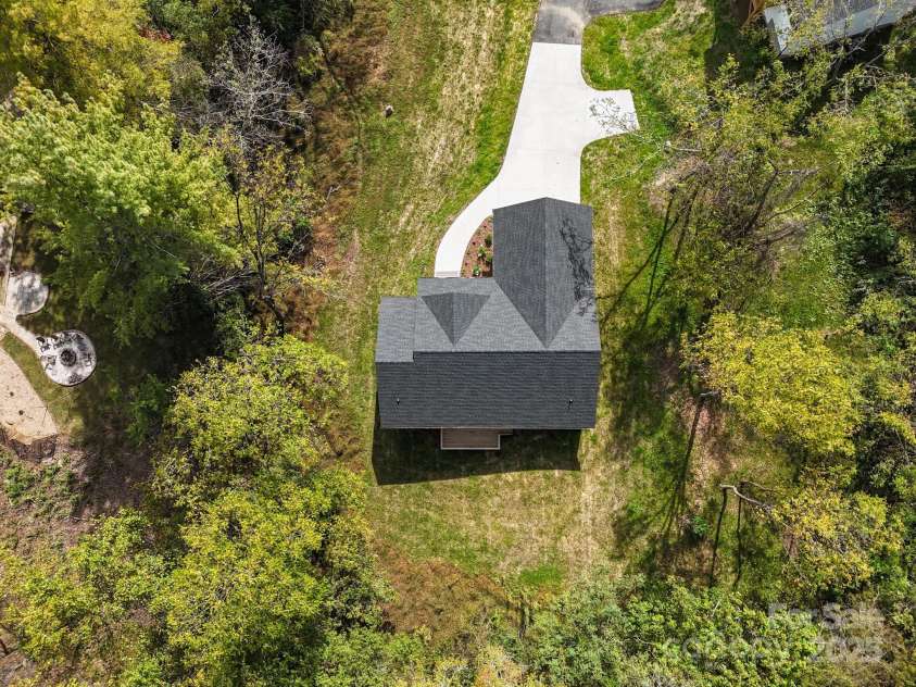 14 Holcombe Road, Candler, NC 28715.  MLS# CAR4274913, YatesRealty ID 2968. 