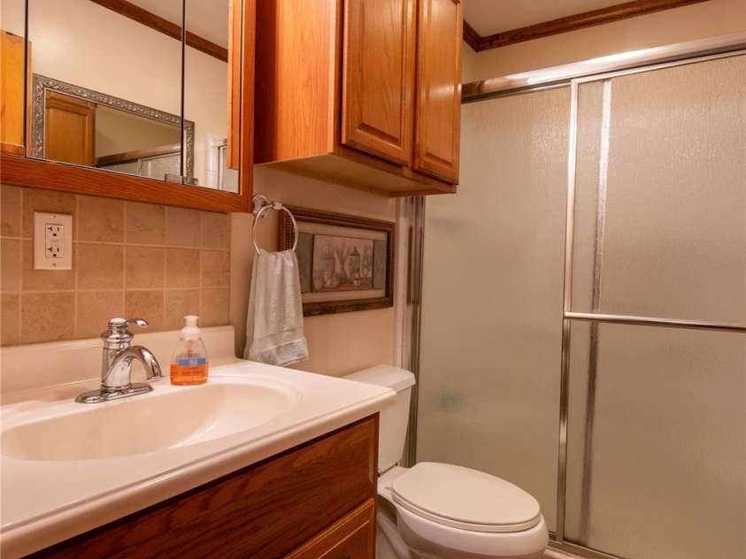 40 Double Island Road, Burnsville, NC 28714.  MLS# CAR4400038, YatesRealty ID 2968. 