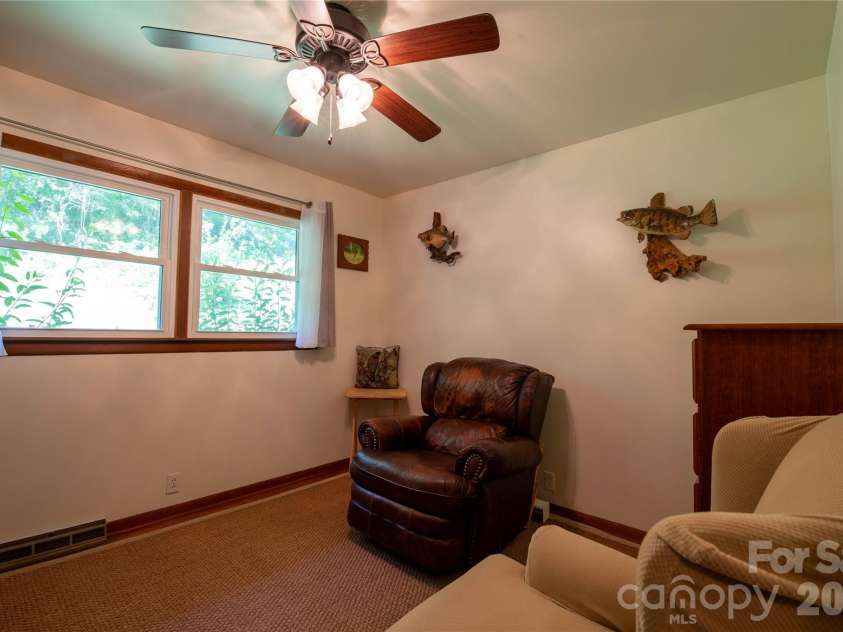 40 Double Island Road, Burnsville, NC 28714.  MLS# CAR4400038, YatesRealty ID 2968. 