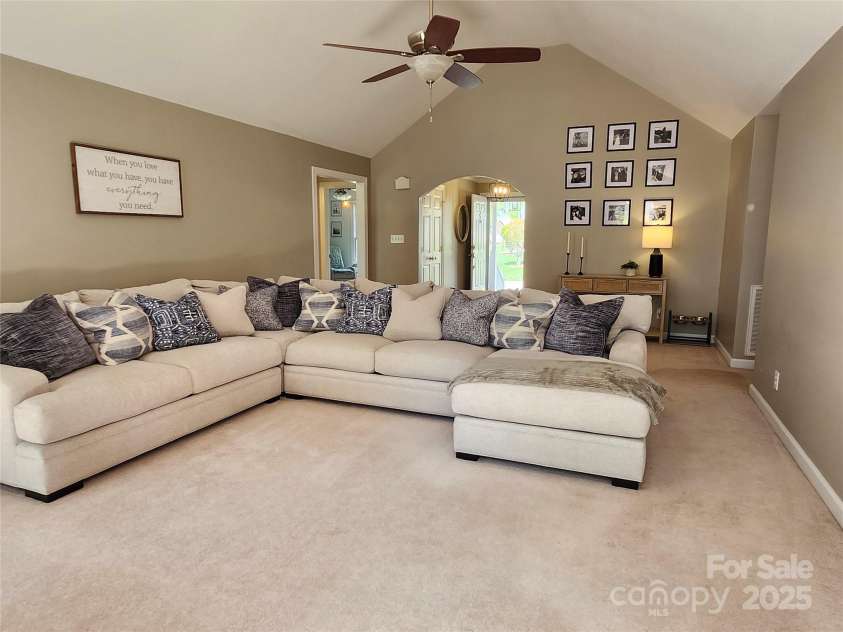 5505 Weavers Row, Gastonia, NC 28056.  MLS# CAR4246152, YatesRealty ID 29680. 