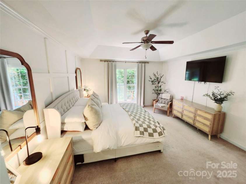 5505 Weavers Row, Gastonia, NC 28056.  MLS# CAR4246152, YatesRealty ID 29680. 