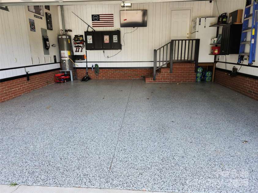 5505 Weavers Row, Gastonia, NC 28056.  MLS# CAR4246152, YatesRealty ID 29680. 