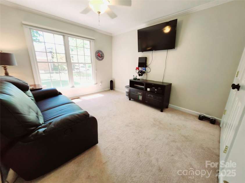 5505 Weavers Row, Gastonia, NC 28056.  MLS# CAR4246152, YatesRealty ID 29680. Bdrm 3