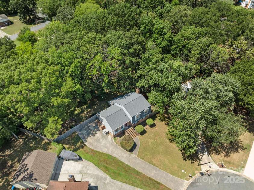 2704 Julep Lane, Charlotte, NC 28273.  MLS# CAR4284784, YatesRealty ID 29682. 