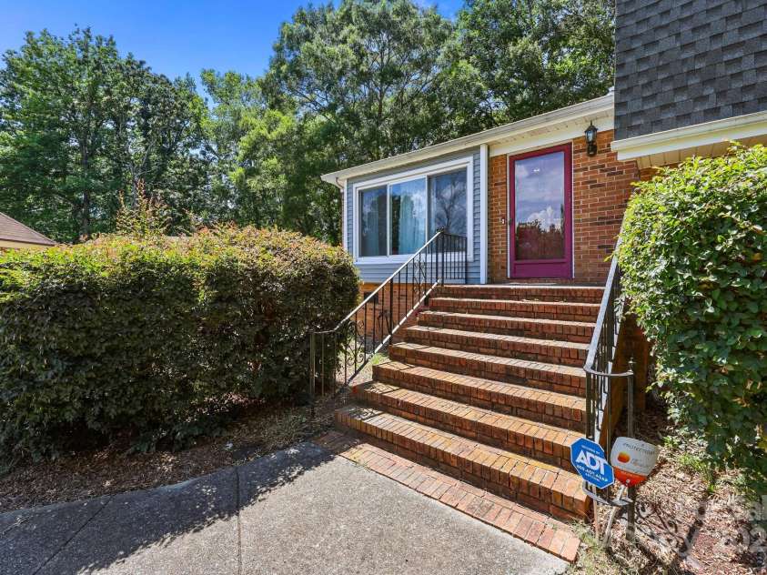 2704 Julep Lane, Charlotte, NC 28273.  MLS# CAR4284784, YatesRealty ID 29682. 