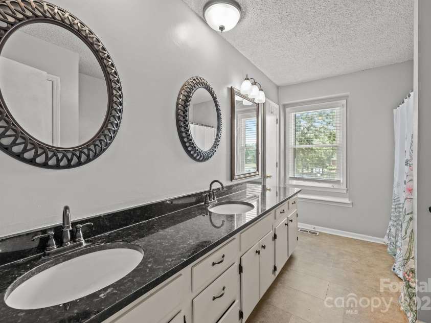 2704 Julep Lane, Charlotte, NC 28273.  MLS# CAR4284784, YatesRealty ID 29682. Dual Vanity