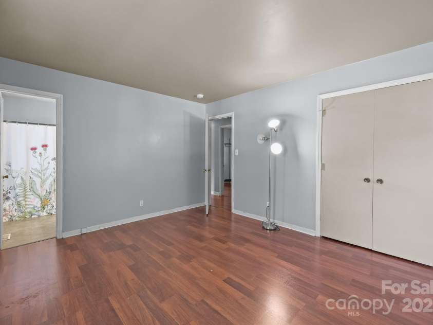 2704 Julep Lane, Charlotte, NC 28273.  MLS# CAR4284784, YatesRealty ID 29682. Master Bedroom