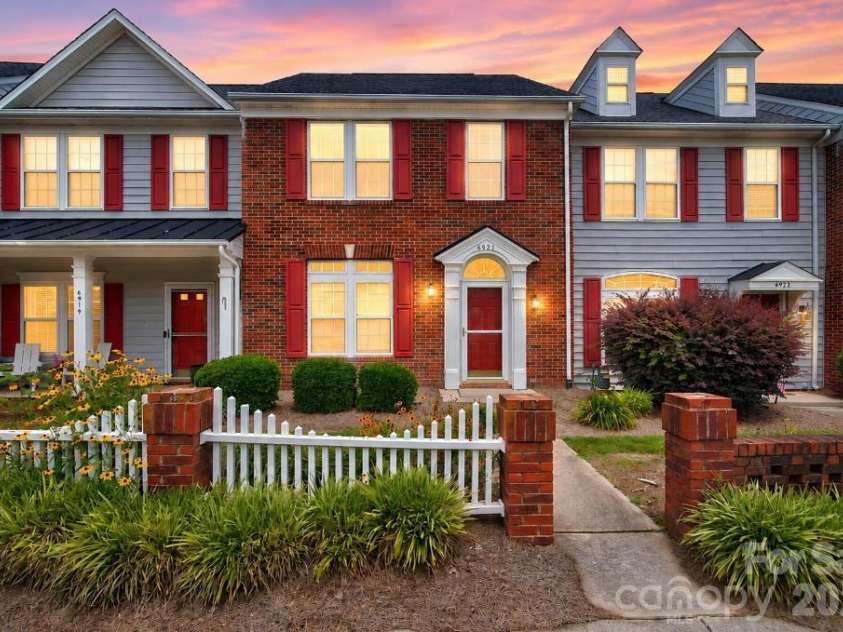6921 Creft Circle, Indian Trail, NC 28079.  MLS# CAR4392053, YatesRealty ID 29683. 