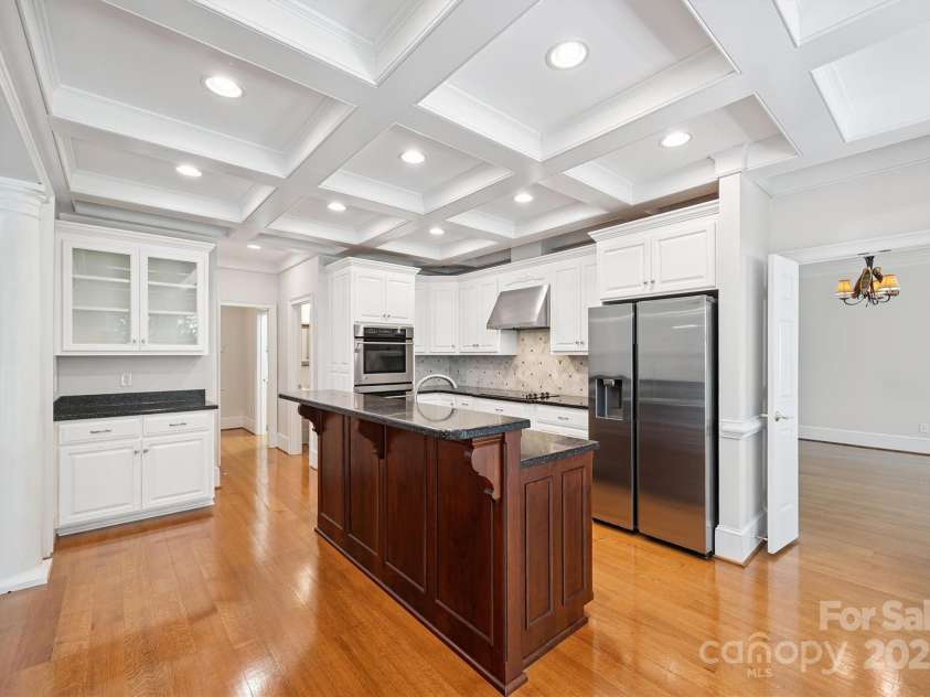 20308 Ridgebrook Lane, Locust, NC 28097.  MLS# CAR4279014, YatesRealty ID 29685. Kitchen