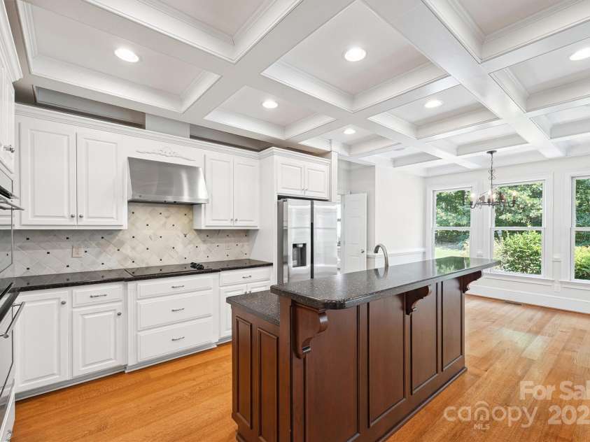 20308 Ridgebrook Lane, Locust, NC 28097.  MLS# CAR4279014, YatesRealty ID 29685. Kitchen