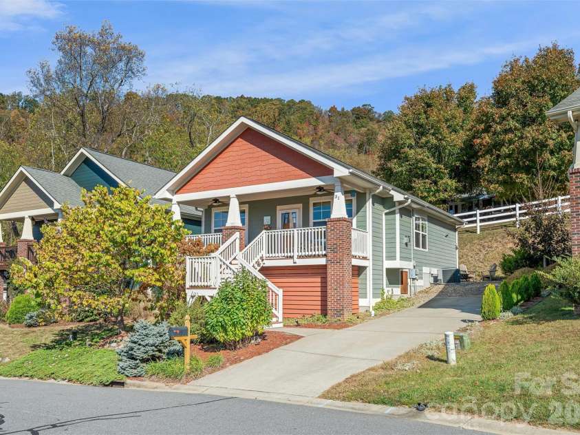 31 Byrdcliffe Lane, Asheville, NC 28805.  MLS# CAR4386508, YatesRealty ID 29685. 
