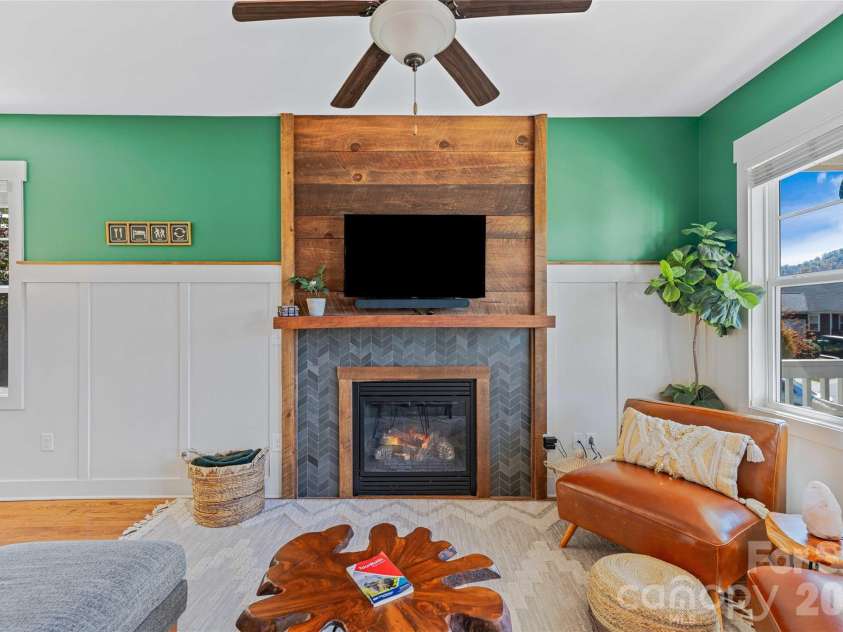 31 Byrdcliffe Lane, Asheville, NC 28805.  MLS# CAR4386508, YatesRealty ID 29685. 
